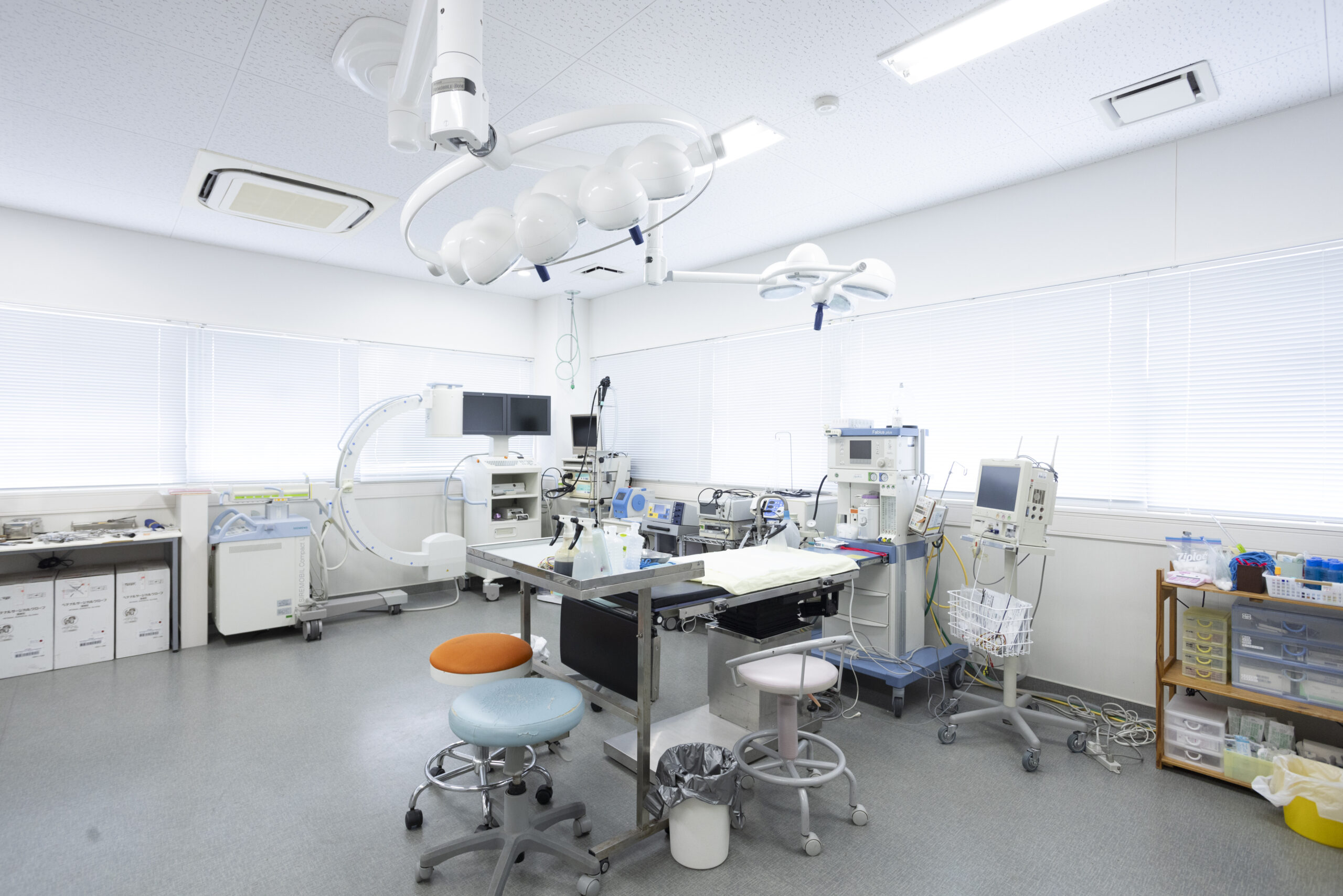 設備を整えるだけでなく、“安全にできるか”を見極めながら治療する